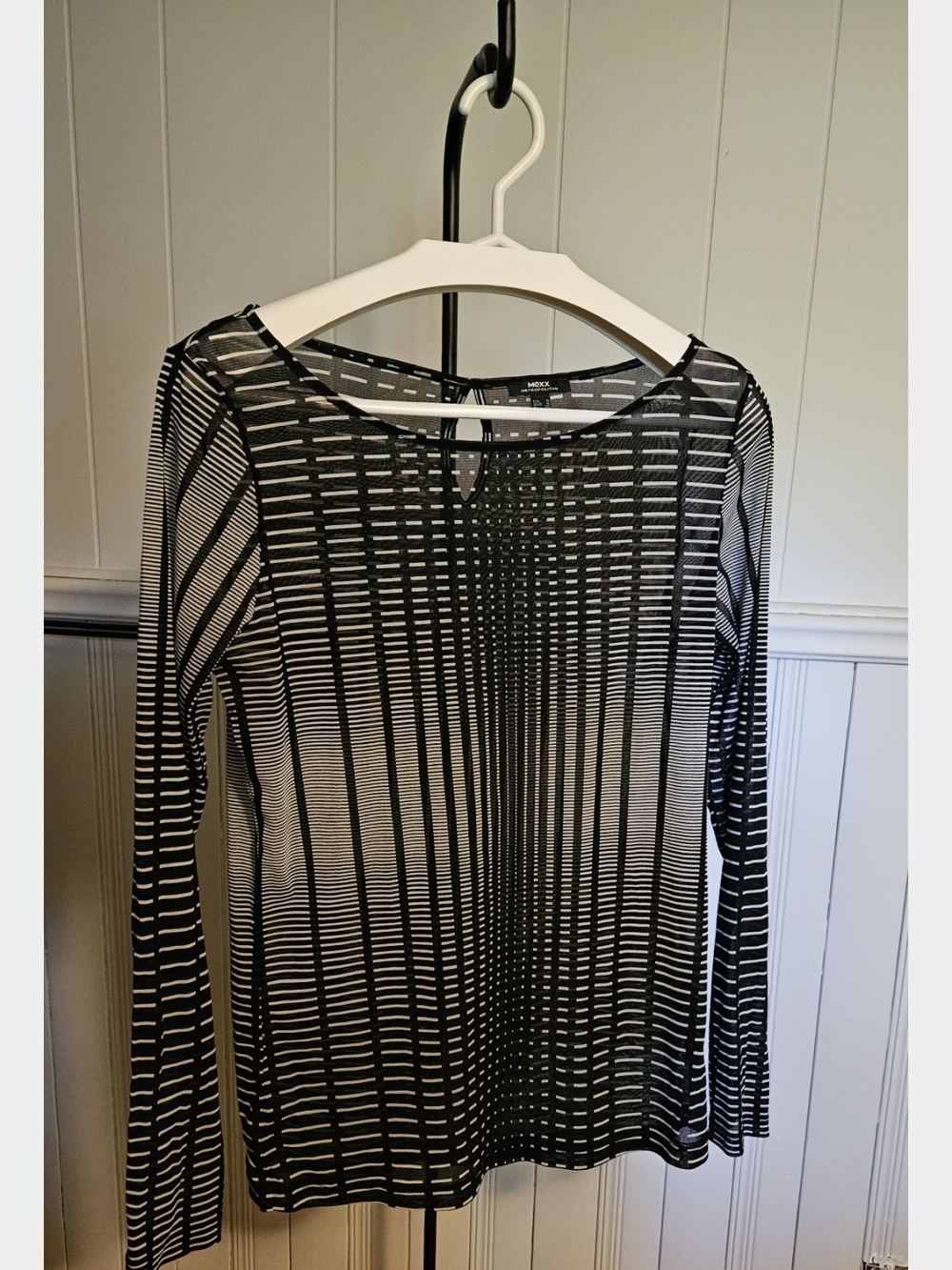 🖤 MEXX Metropolitan Black & White Sheer Geometric Top – XL or L
